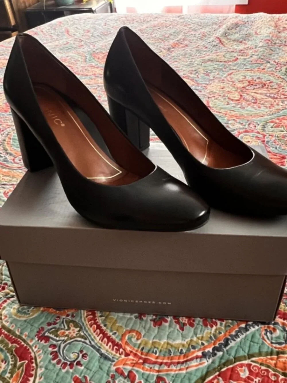 Vionic Mariana Black Leather Pumps – Size 8.5 | Classic Block Heel Comfort Shoes